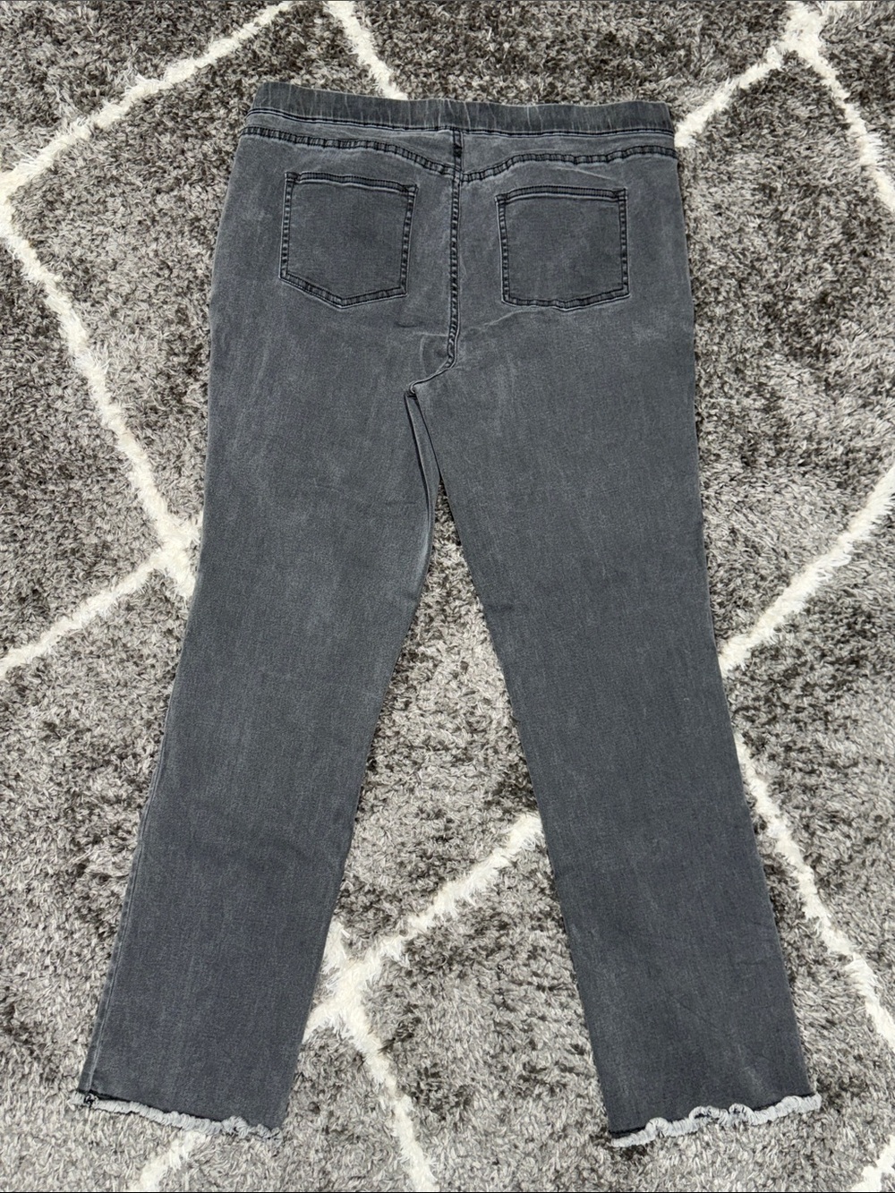 Size 16 Isaac Mizrahi Gray Pull-on Straight Jeans